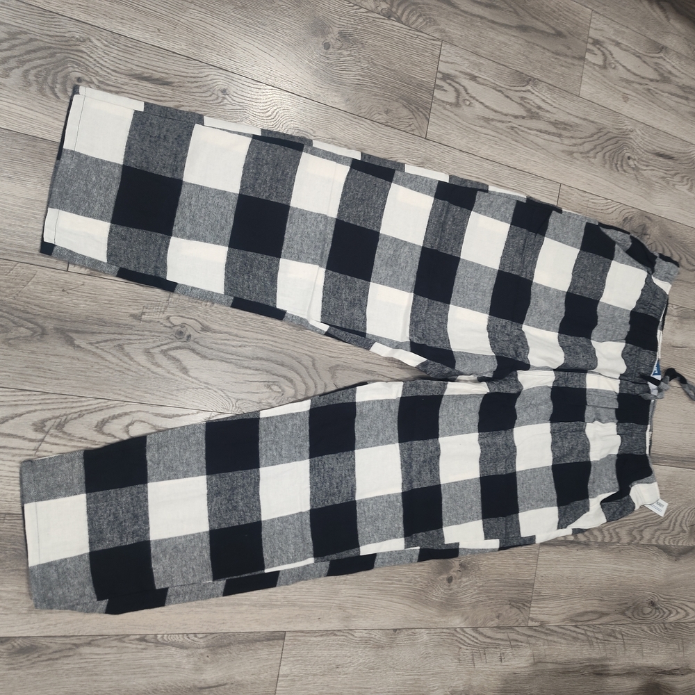 Old Navy Black & White Buffalo Plaid Jogger Pants